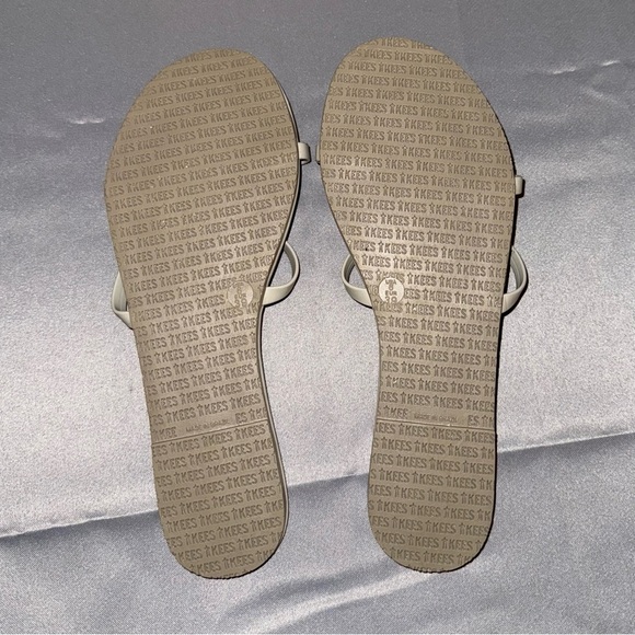 TKEES Women's Elegant Cream Sandals - Picture 4 of 4